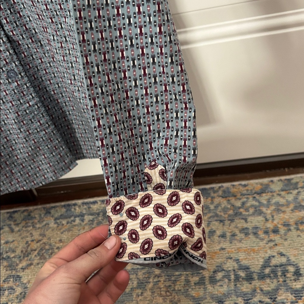 Women’s Cinch Multi-Color Patterned Button Down S… - image 2